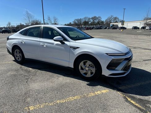New 2026 Hyundai Sonata SE FWD image 7