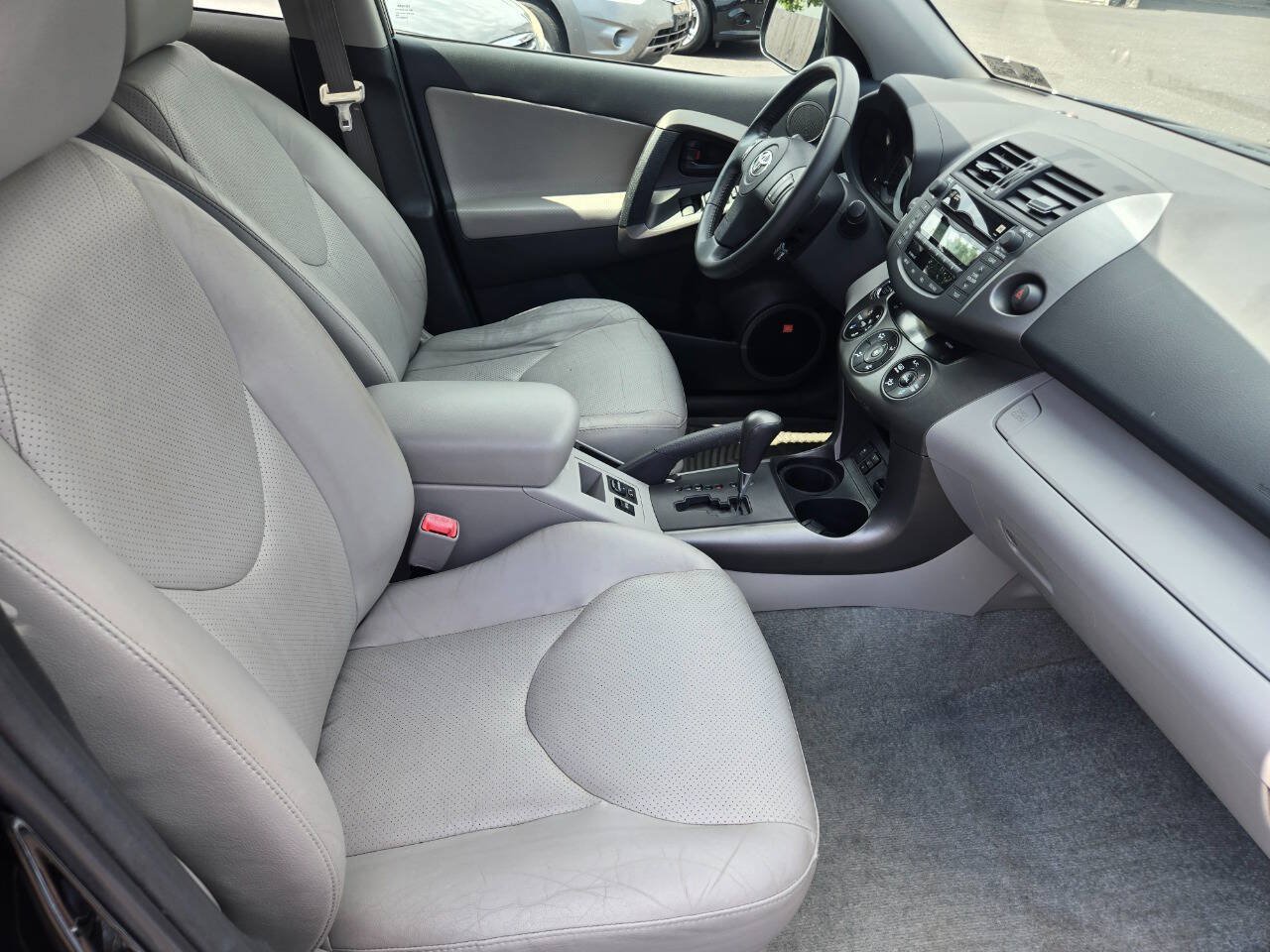 Used 2011 Toyota RAV4 Limited w/ Limited Extra Value Pkg AWD/4WD image 28
