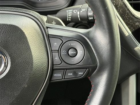 Used 2024 Toyota Corolla Cross SE image 14