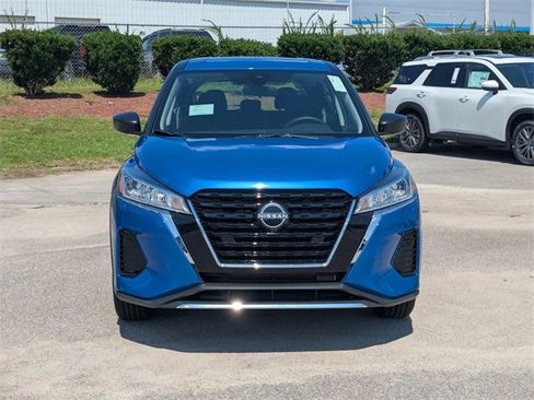 New 2025 Nissan Kicks Play S image 8