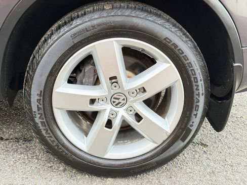 Used 2012 Volkswagen Touareg VR6 image 85