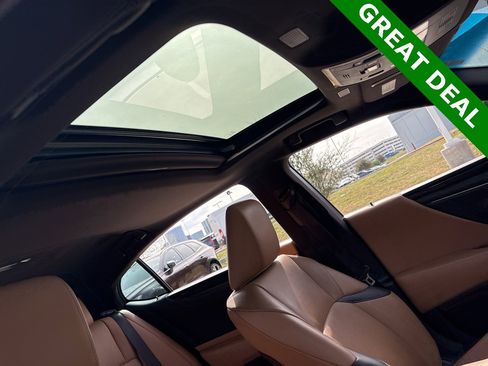 Used 2021 Lexus ES 300h w/ Premium Package image 13