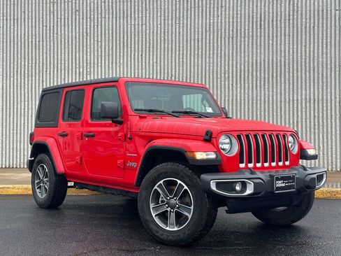 Used 2023 Jeep Wrangler Unlimited Sahara AWD/4WD image 6