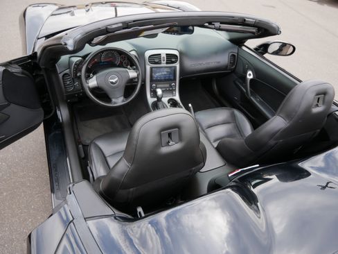 Used 2006 Chevrolet Corvette Convertible w/ Preferred Equipment Group image 24