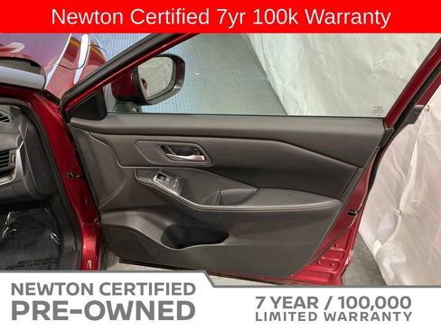 Used 2026 Nissan Rogue SV FWD image 39