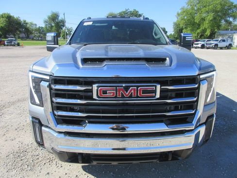 New 2026 GMC Sierra 3500 SLT AWD/4WD image 13