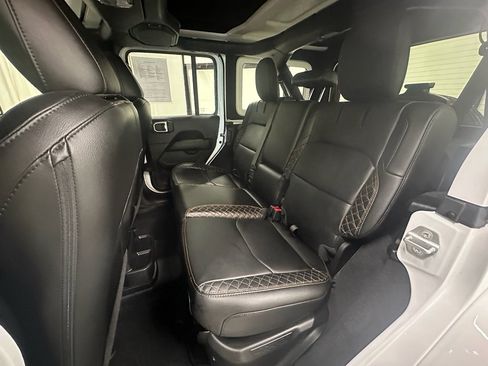 Used 2021 Jeep Wrangler Unlimited Sahara image 22