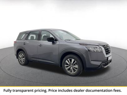 Used 2025 Nissan Pathfinder SV