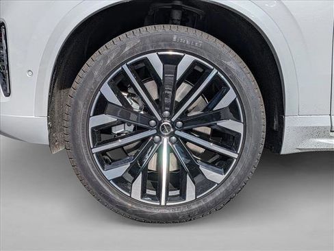 New 2026 Volvo XC90 T8 Ultra image 11