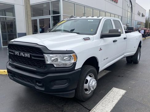 Used 2022 RAM 3500 Tradesman image 4