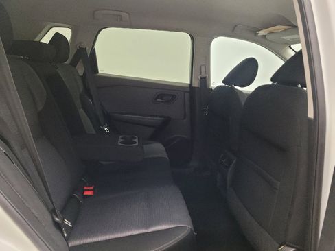 Used 2021 Nissan Rogue S FWD image 19