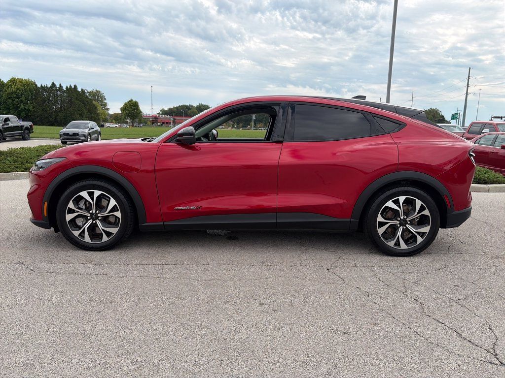 Used 2024 Ford Mustang Mach-E Select AWD/4WD image 4