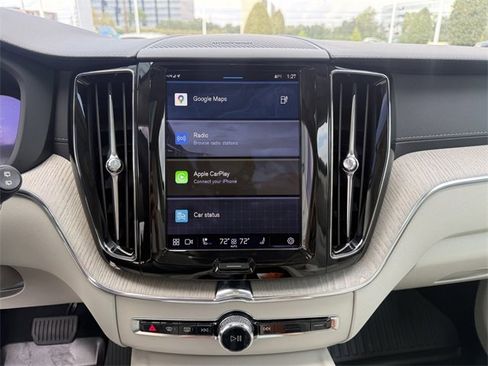 Certified 2023 Volvo XC60 T8 Ultimate w/ Climate Package image 22