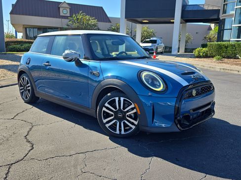 Used 2023 MINI Cooper S w/ Signature Upholstery Package image 27
