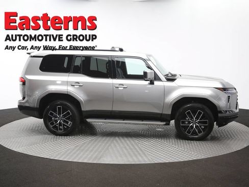 Used 2024 Lexus GX 550 w/ Cold Area Package AWD/4WD image 51