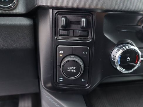 New 2025 Ford F250 Platinum w/ FX4 Off-Road Package image 9