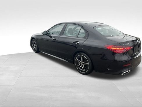 Used 2025 Mercedes-Benz C 300 4MATIC Sedan image 3