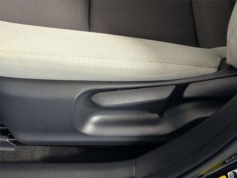 Certified 2023 Toyota Corolla LE FWD image 10