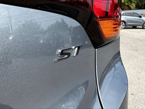 Used 2022 Buick Encore GX Select w/ Sport Touring Package FWD image 25