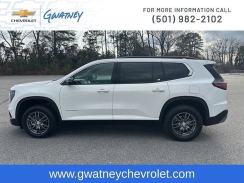 Used 2025 GMC Acadia Elevation image 8