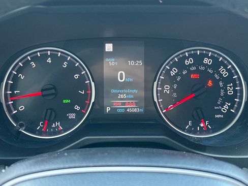 Certified 2022 Toyota RAV4 XLE Premium image 24