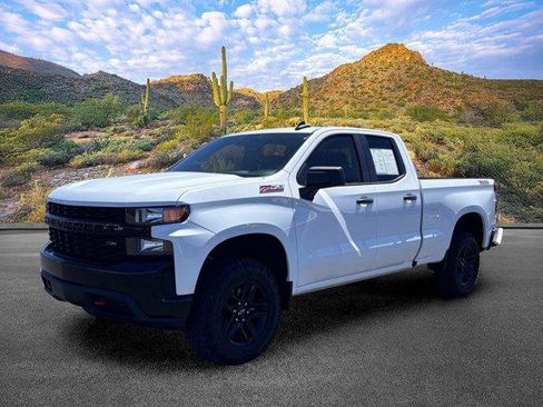 Used 2019 Chevrolet Silverado 1500 Custom Trail Boss w/ Custom Convenience Package AWD/4WD image 9