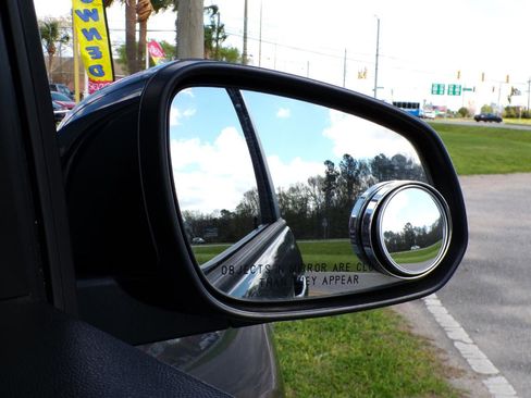 Used 2022 Chevrolet Spark LT image 22