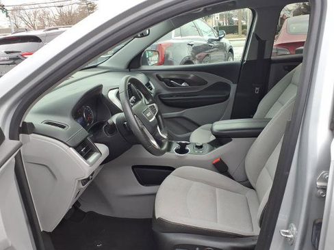 Used 2022 GMC Terrain SLE w/ Driver Convenience Package image 18