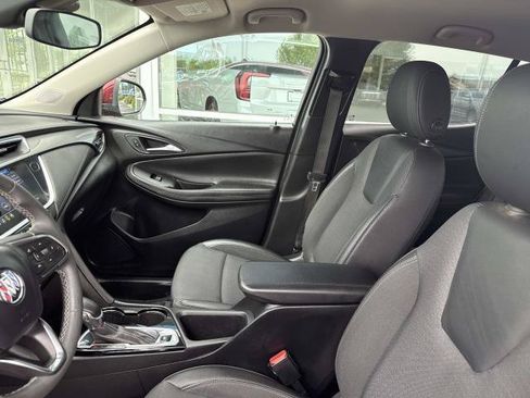 Used 2023 Buick Encore GX Preferred w/ Cold Weather Comfort Package FWD image 9