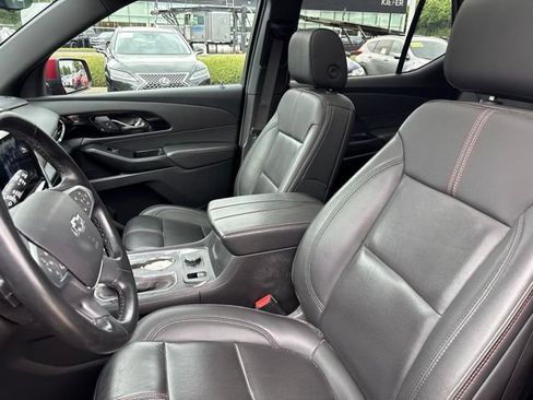 Used 2023 Chevrolet Traverse RS AWD/4WD image 11