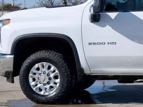 Used 2022 Chevrolet Silverado 2500 LT w/ Fleet Comfort Package image 11