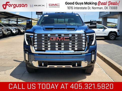 New 2026 GMC Sierra 2500 Denali w/ Denali Reserve Package AWD/4WD image 8