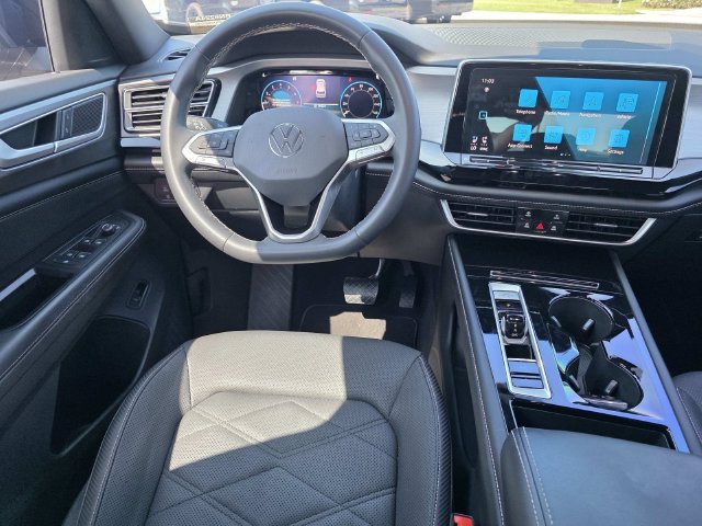 Used 2024 Volkswagen Atlas Cross Sport SE FWD image 6