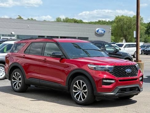 Used 2020 Ford Explorer ST w/ Premium Technology Package AWD/4WD image 38