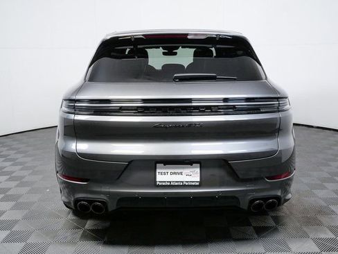 Certified 2025 Porsche Cayenne GTS image 31