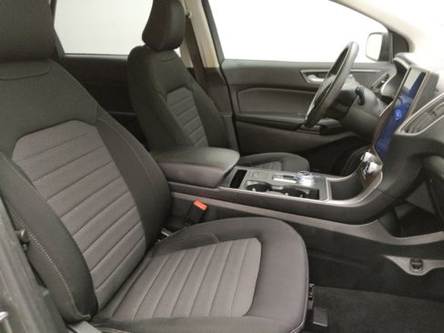 Used 2021 Ford Edge SE FWD image 21
