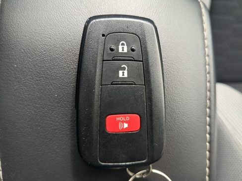 Used 2022 Toyota Corolla SE image 33