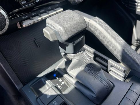 Certified 2025 Toyota 4Runner SR5 AWD/4WD image 22