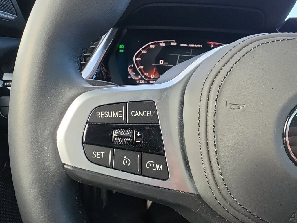 Certified 2025 BMW Z4 M40i w/ Edition RWD image 23