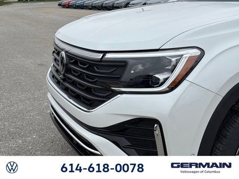 New 2026 Volkswagen Atlas Cross Sport SEL Premium R-Line AWD/4WD image 13