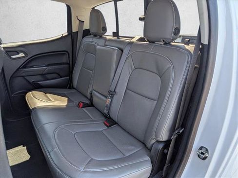 Used 2020 GMC Canyon SLE w/ Elevation Edition RWD image 17