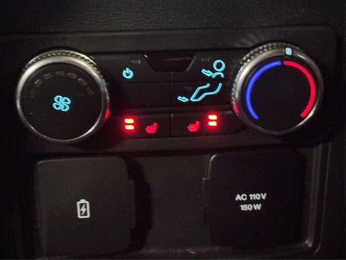 Used 2022 Ford Explorer Limited w/ Equipment Group 301A image 38