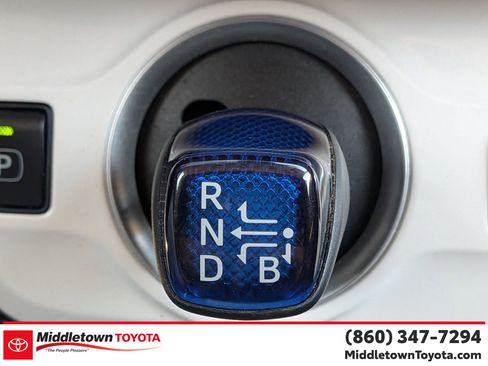 Used 2017 Toyota Prius Prime Premium image 28