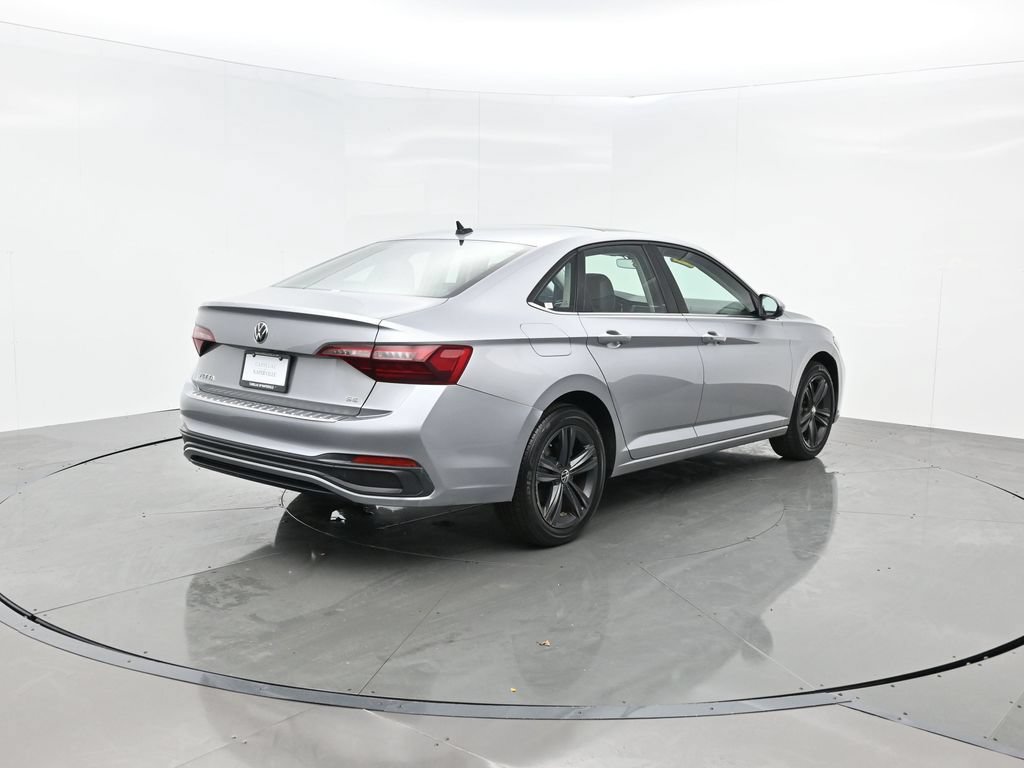 Used 2022 Volkswagen Jetta SE FWD image 6