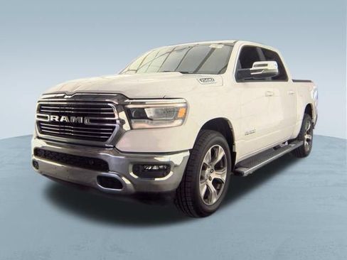 Used 2023 RAM 1500 Laramie AWD/4WD image 2