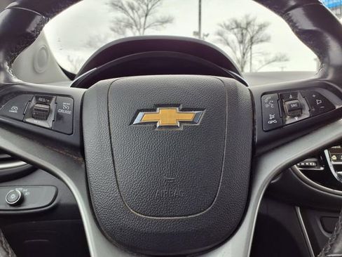 Used 2019 Chevrolet Trax LT w/ LT Convenience Package image 13