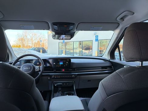 New 2026 Kia Carnival LX FWD image 23