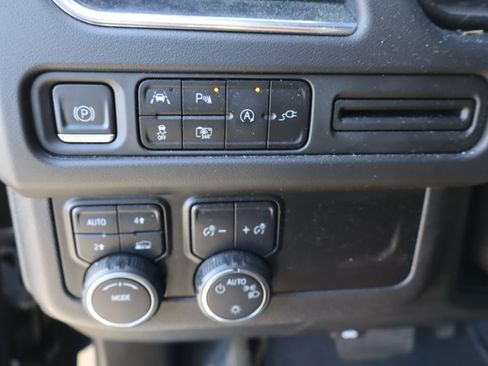 Certified 2022 Chevrolet Tahoe RST w/ Luxury Package image 21