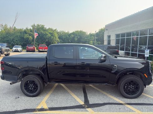 Used 2025 Ford Ranger Lariat w/ Black Appearance Package AWD/4WD image 4