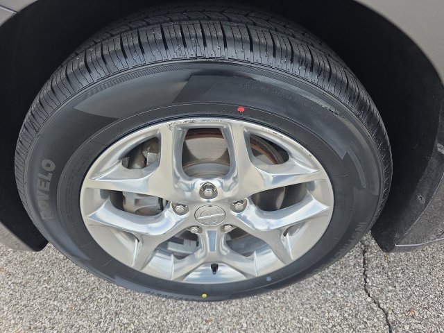 Used 2019 Chrysler Pacifica Limited w/ Advanced Safetytec Group FWD image 17